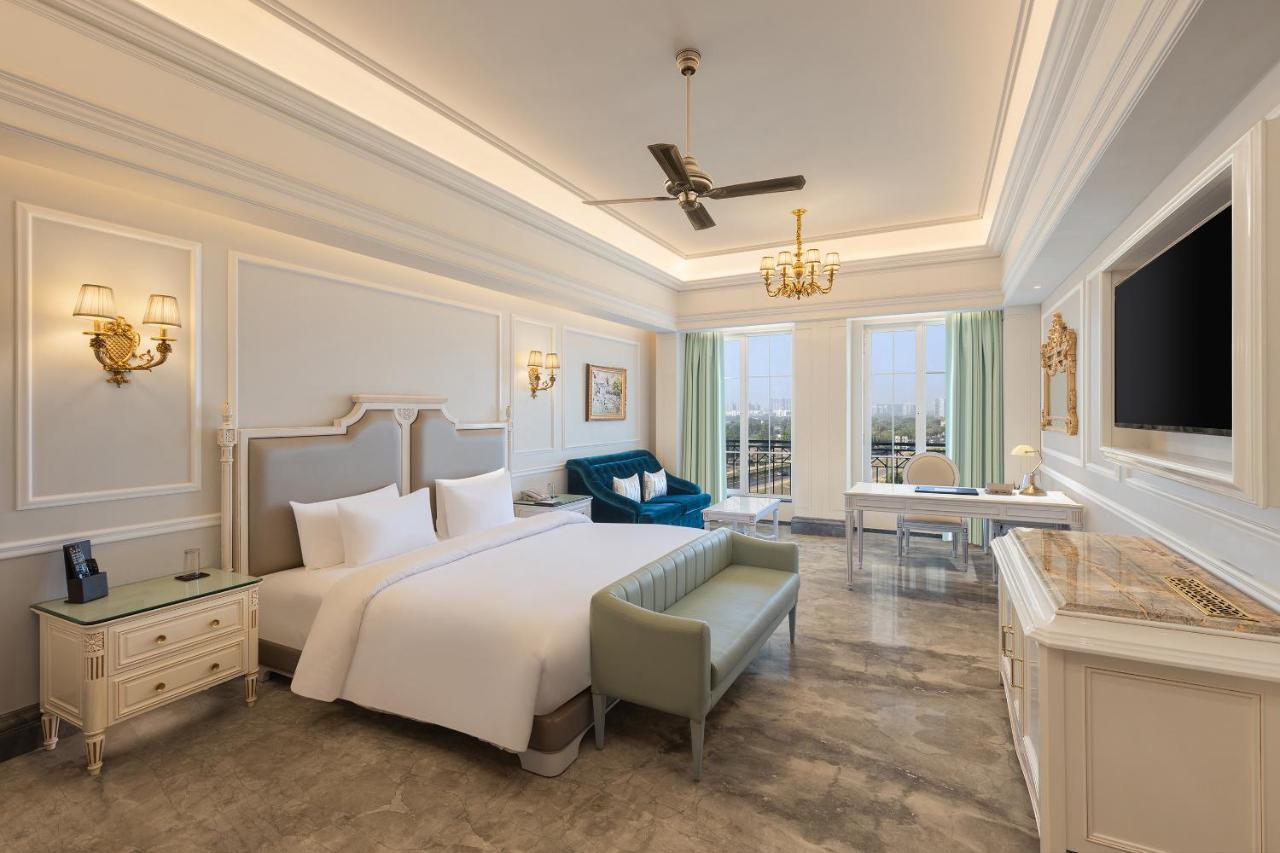 Premier Room,1292672170:JPEG
